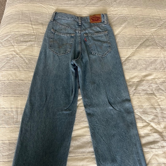 Levis High Waisted Straight Jeans - Picture 3 of 7